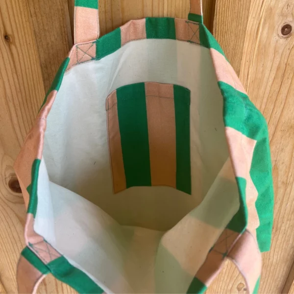 Tote bag à rayures vert et pêche